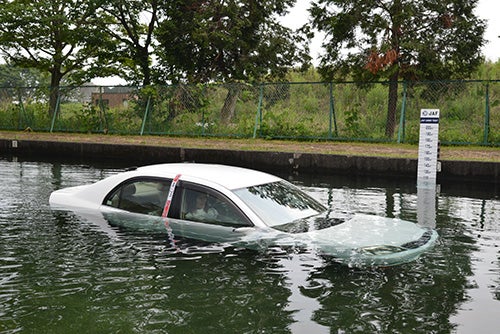 水深120cmまで車を沈めた状態。