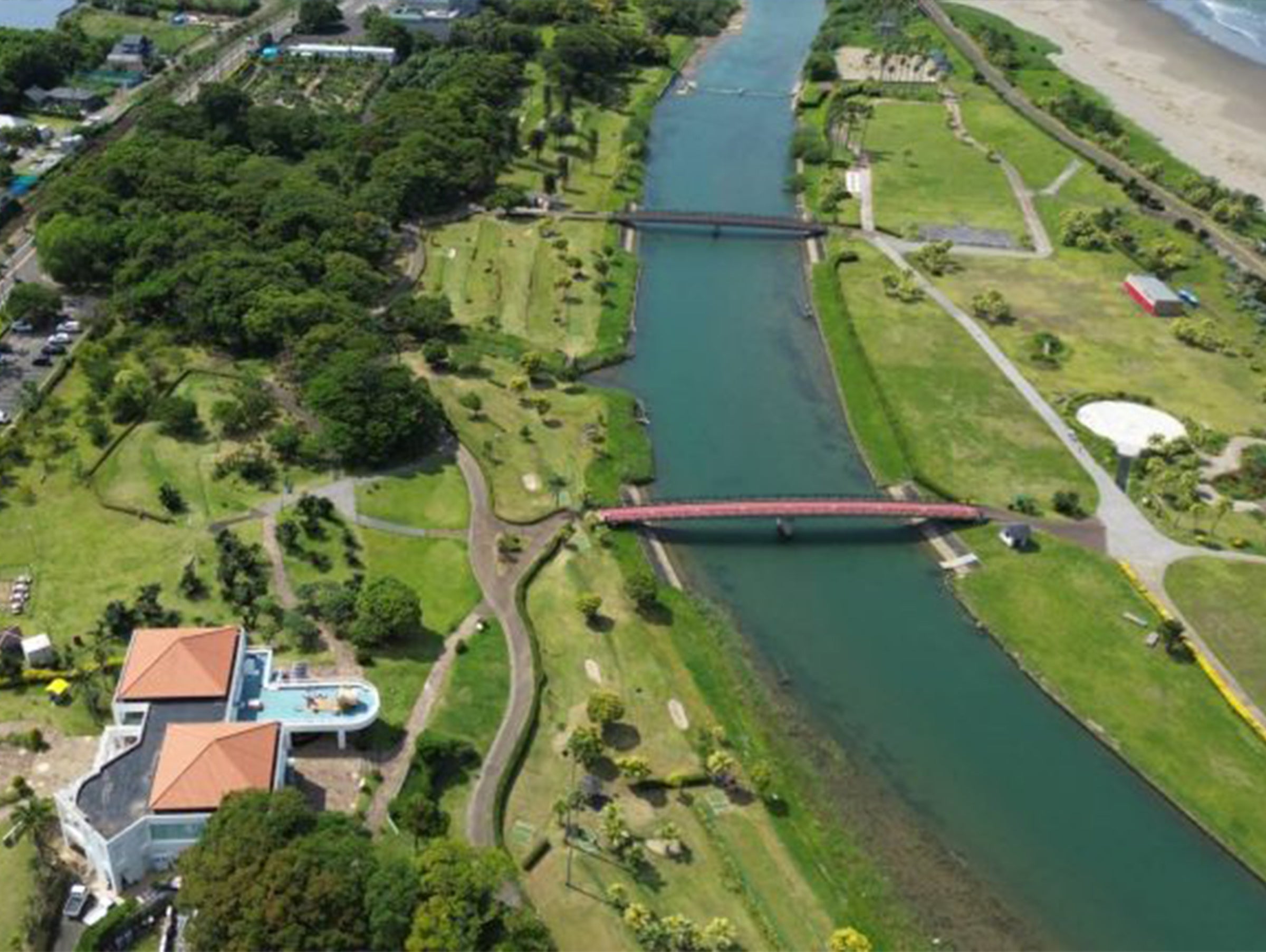 国定公園と太平洋が一望できる「AOSHIMA PICNIC CLUB RV Park（宮崎県）」。