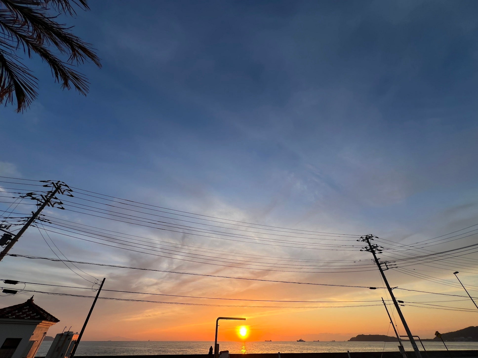 RVパーク「OCEAN FRONT TATEYAMA」から見られる館山湾の夕焼け