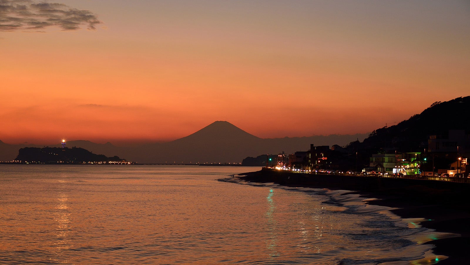 神奈川県鎌倉市稲村ヶ崎の夕日の風景