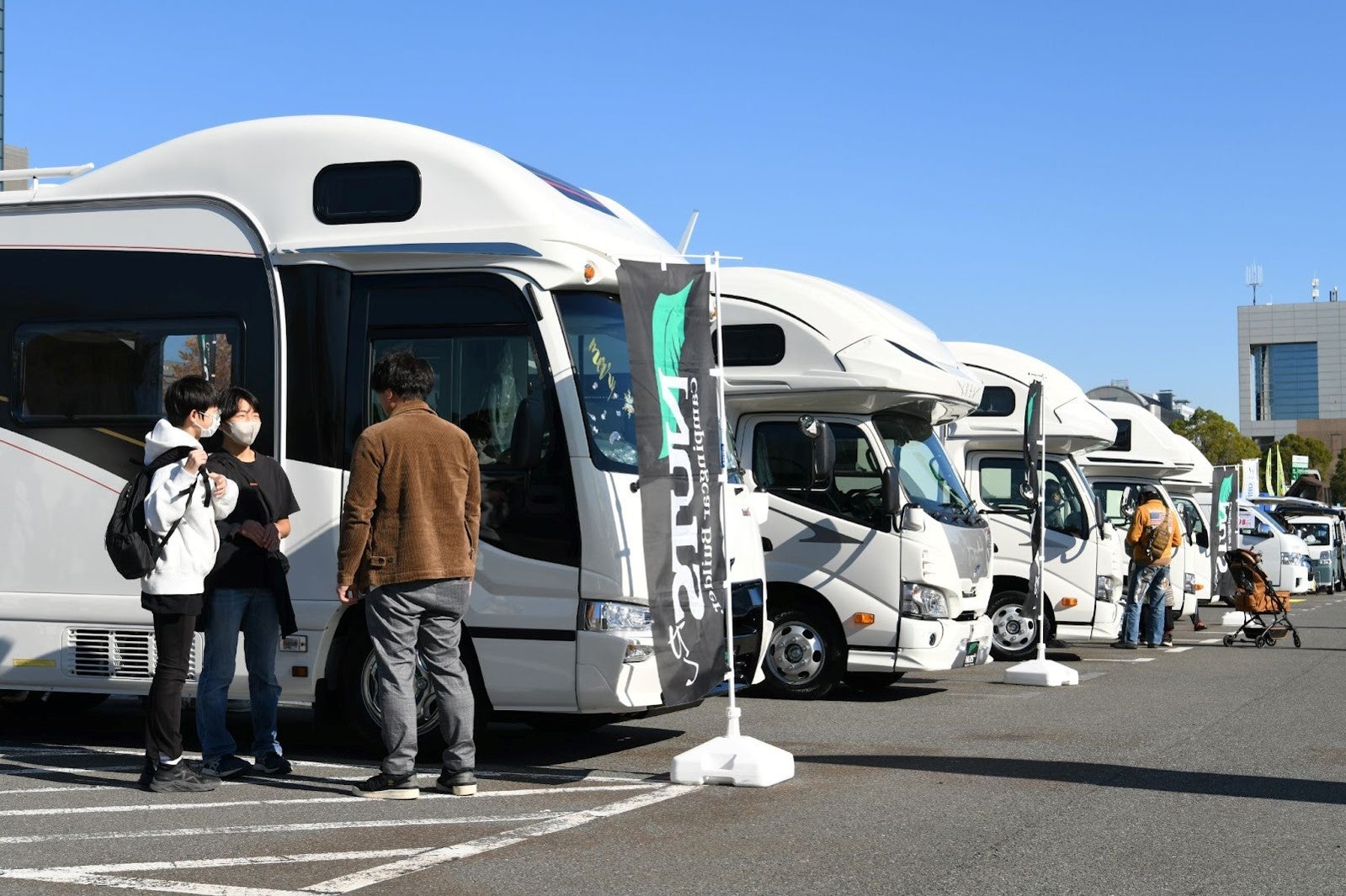 日本全国から集まったキャンピングカー