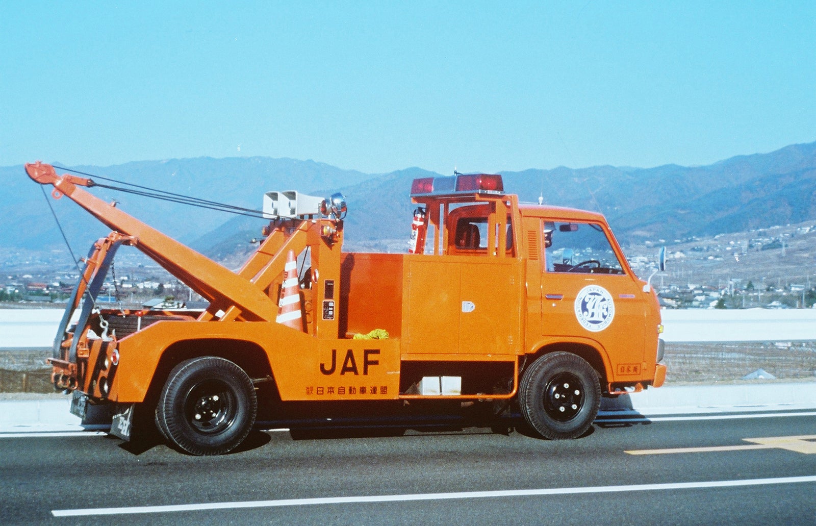 1976～1979年頃の日産キャブオールのレッカー車