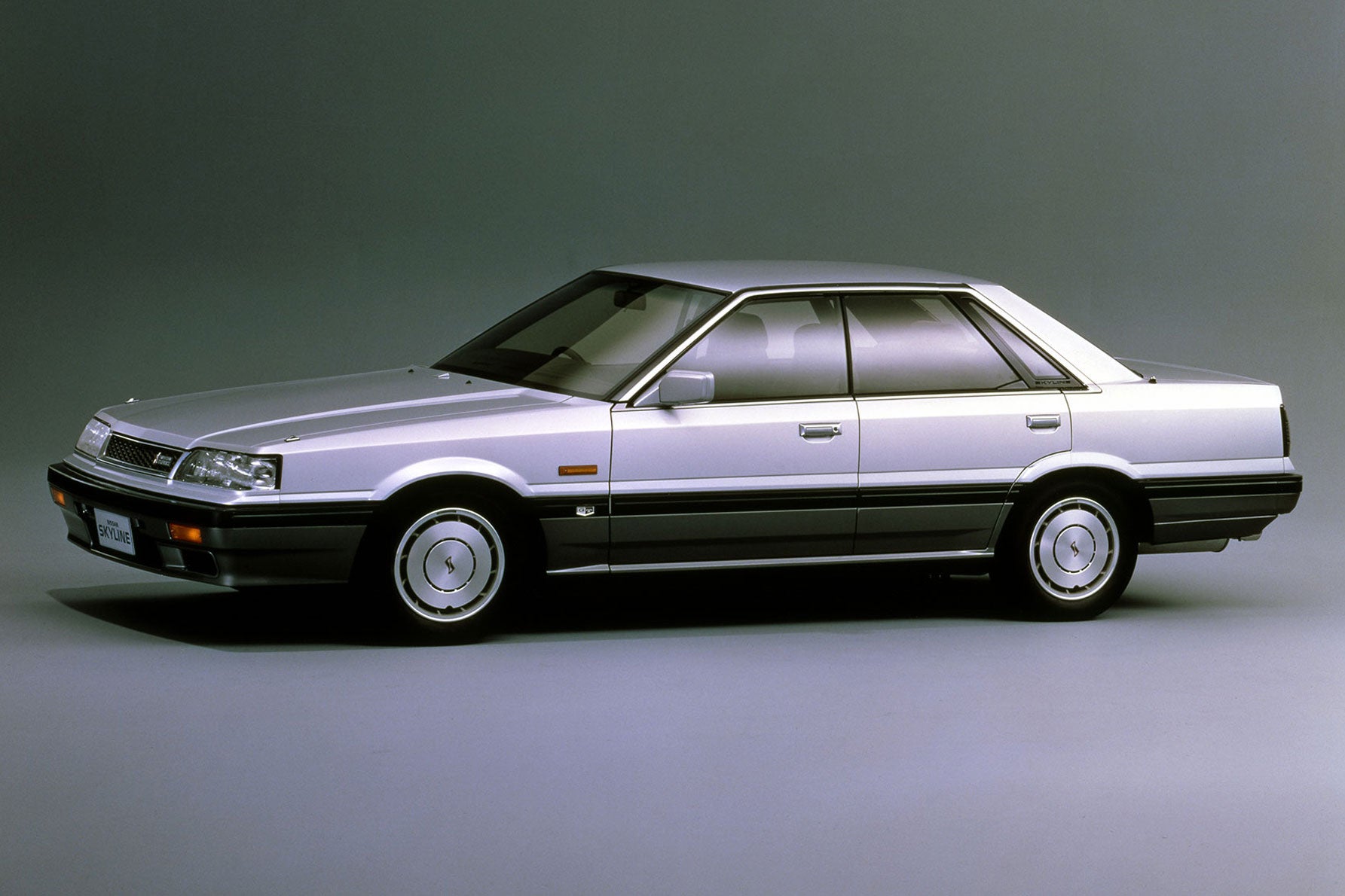 7代目 日産スカイライン（R31） 4ドア ハードトップ GT Passage ツインカム24V ターボ（1987）