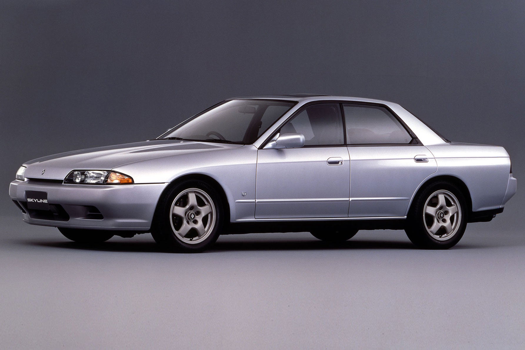 8代目 日産スカイライン（R32）4ドア スポーツセダン GTS-t Type（1989）