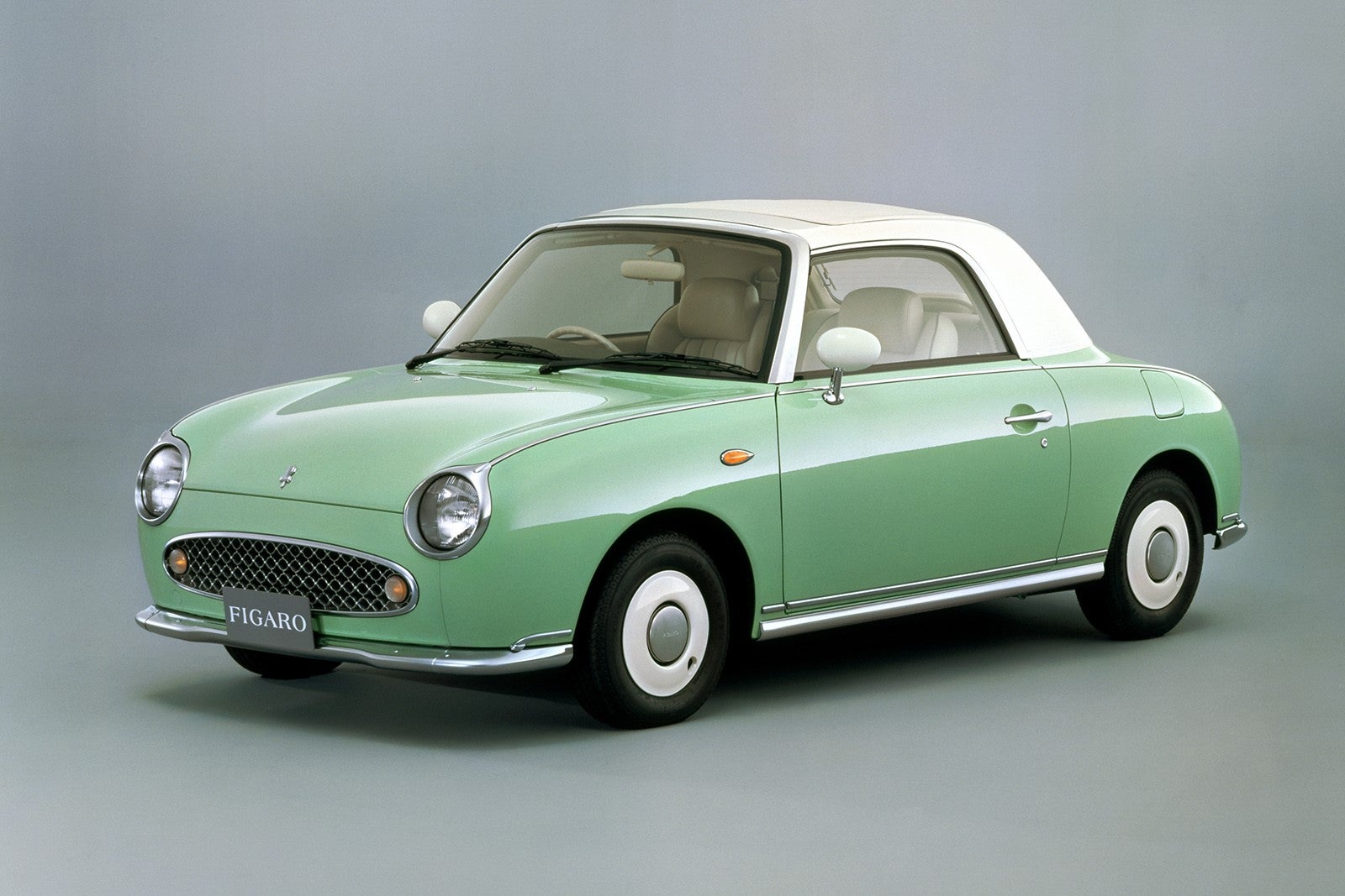 日産フィガロのフロント