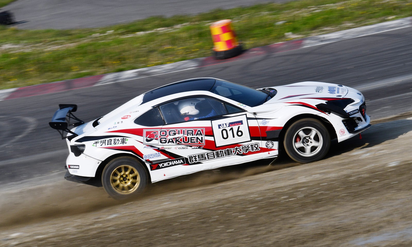 スバルBRZを改造したD1 クラスのマシン