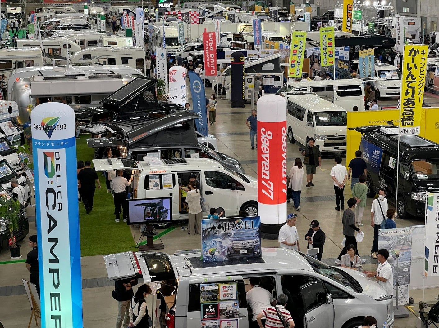 九州キャンピングカーショー2024の様子