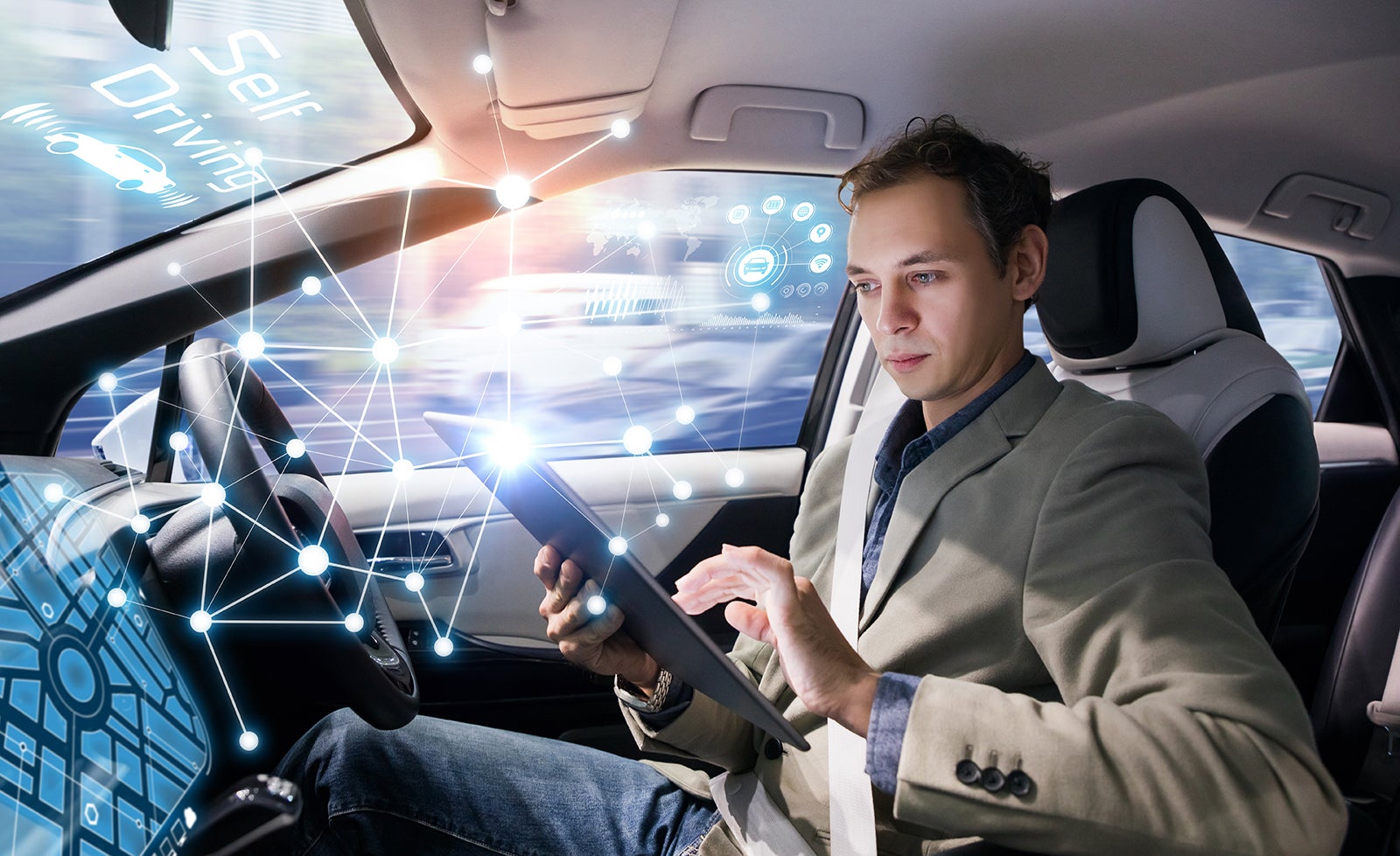 自動運転やコネクテッドなどのCASEに関連するイメージ