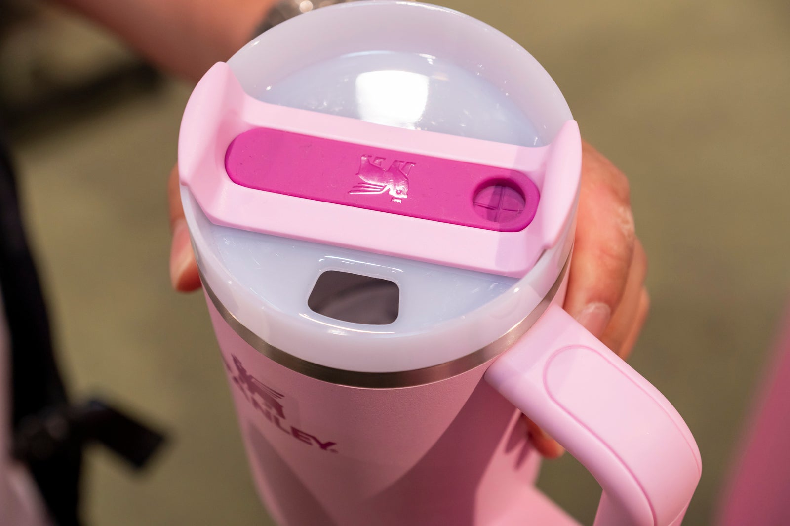 保冷タンブラー・真空スリムクエンチャーの飲み口のアップ