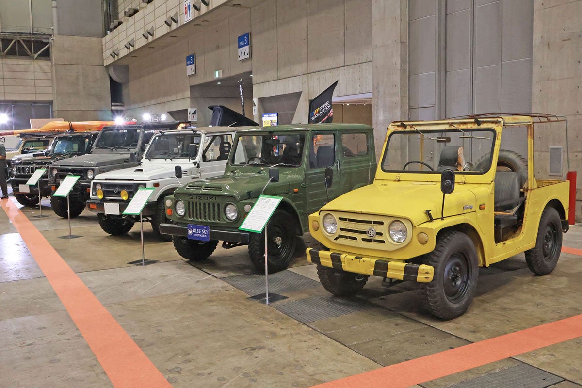 ジムニー歴代モデルがずらりと並んだ「JIMNY CLASSIX」