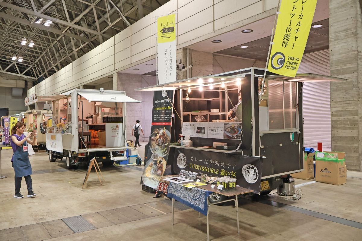人気店舗10店が連なる「東京カレーサロン」