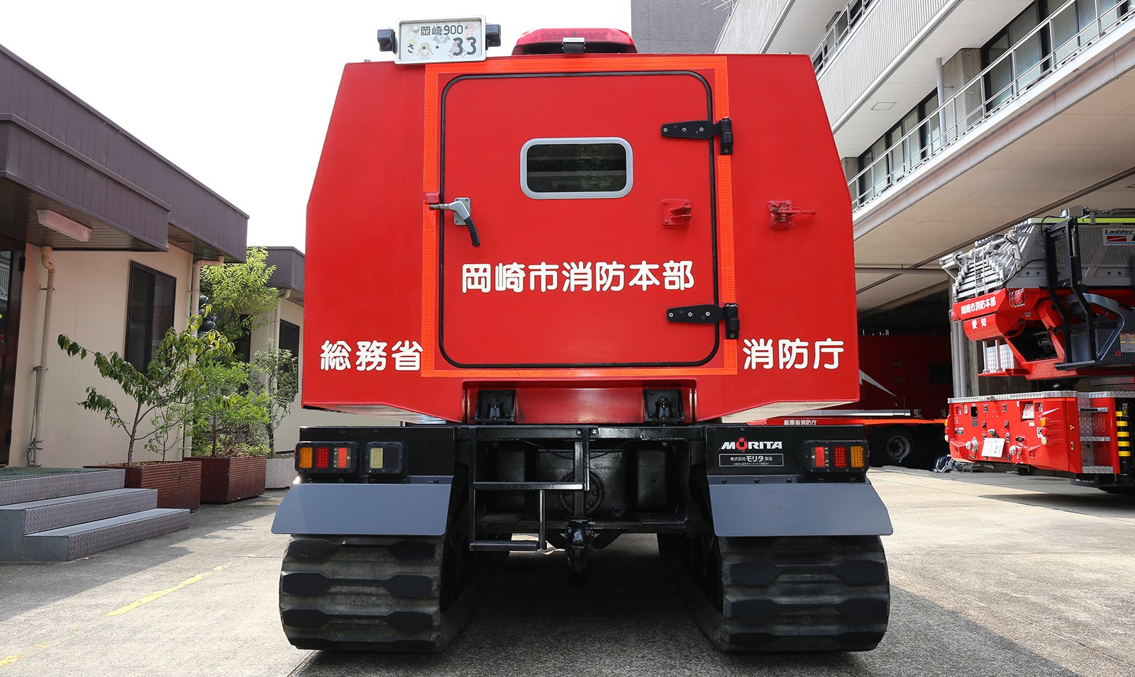 レッドサラマンダー外観写真