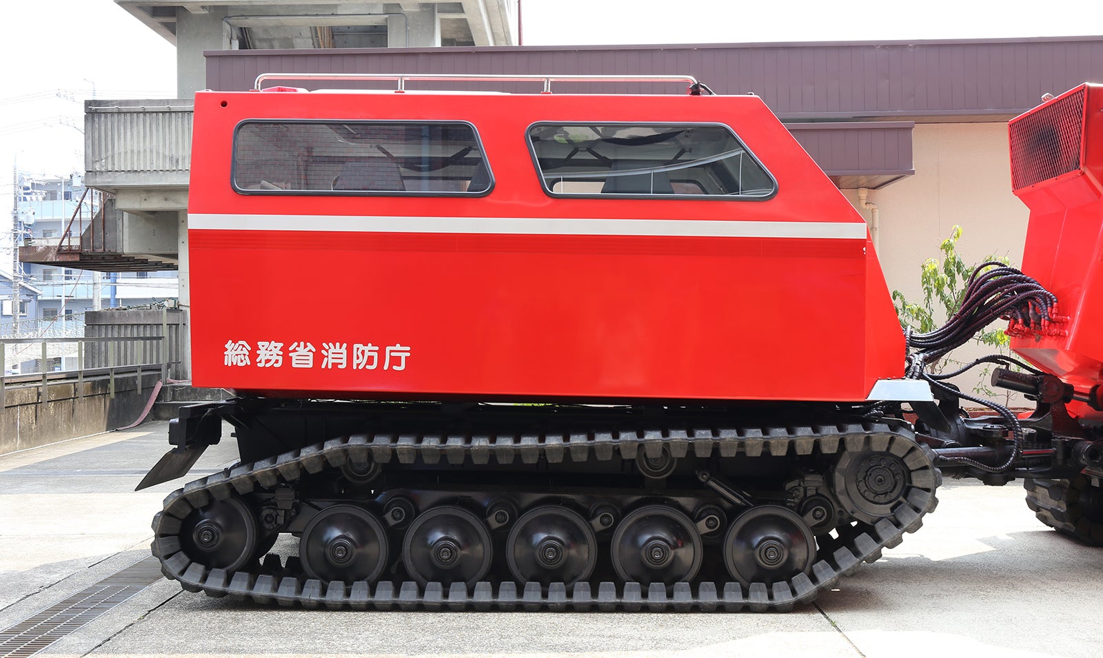 レッドサラマンダー外観写真