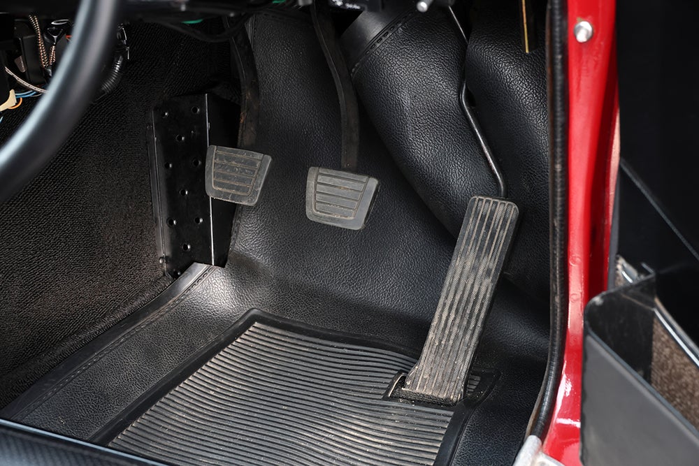 510ブルーバードのABCペダル