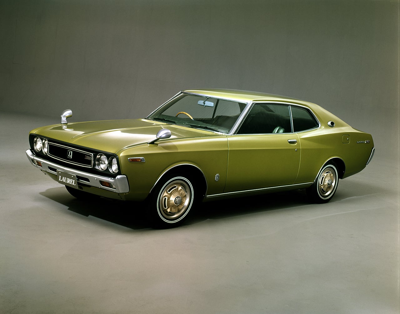 日産ローレル 2ドアハードトップのフロント
