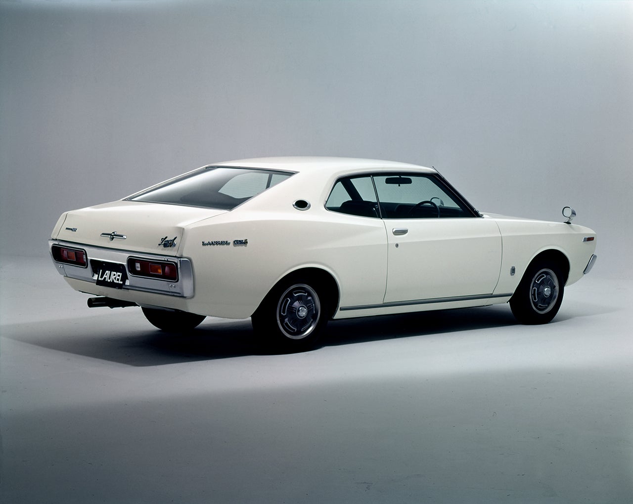 日産ローレル 2ドアハードトップのリア