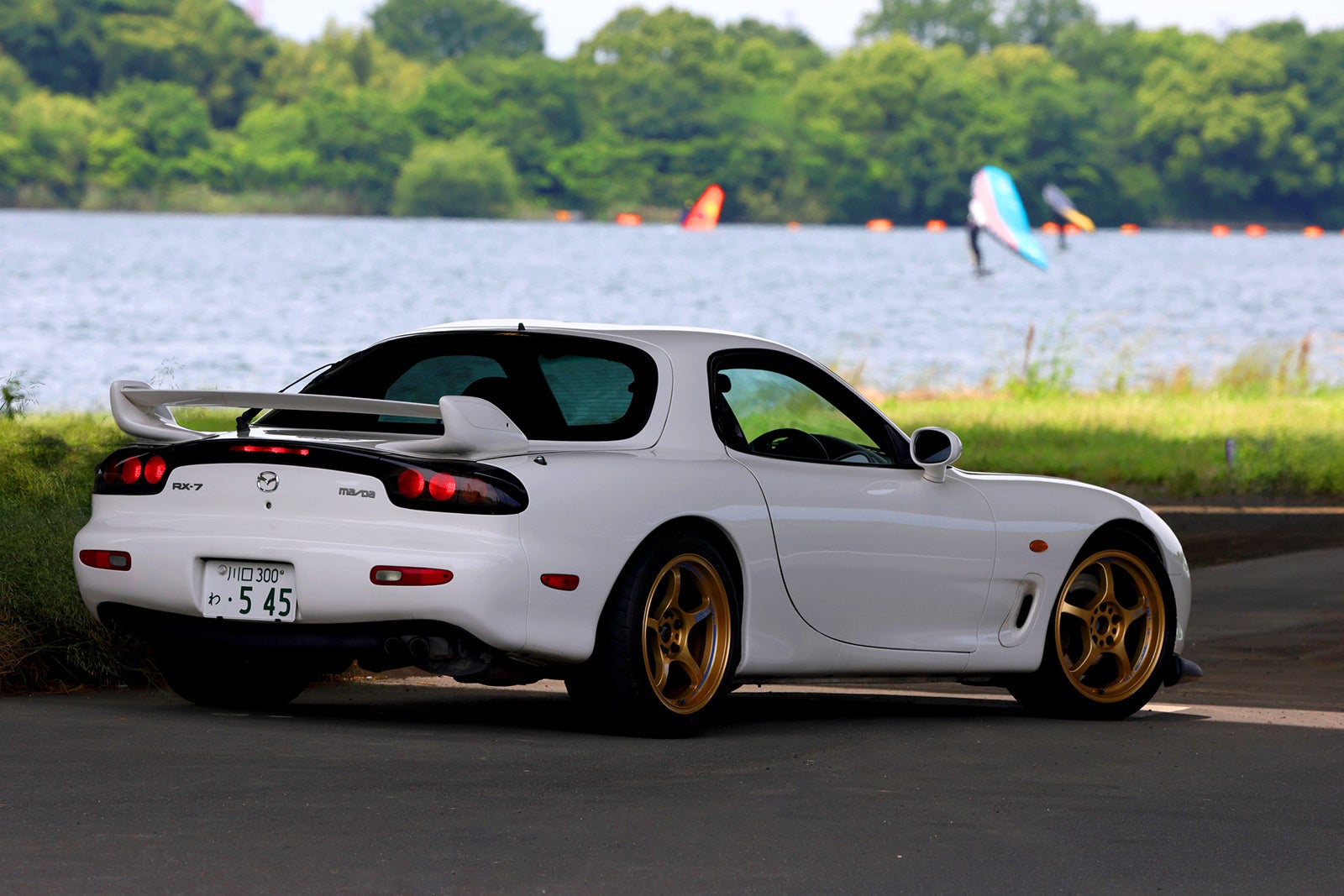 たたずむFD・RX-7