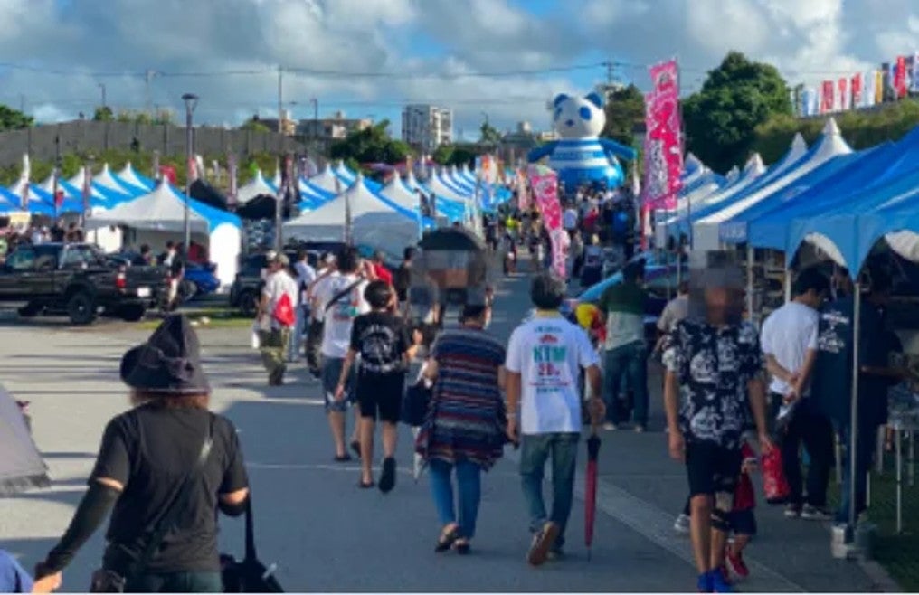 オキナワモーターショー2024の様子（屋外出展エリア）