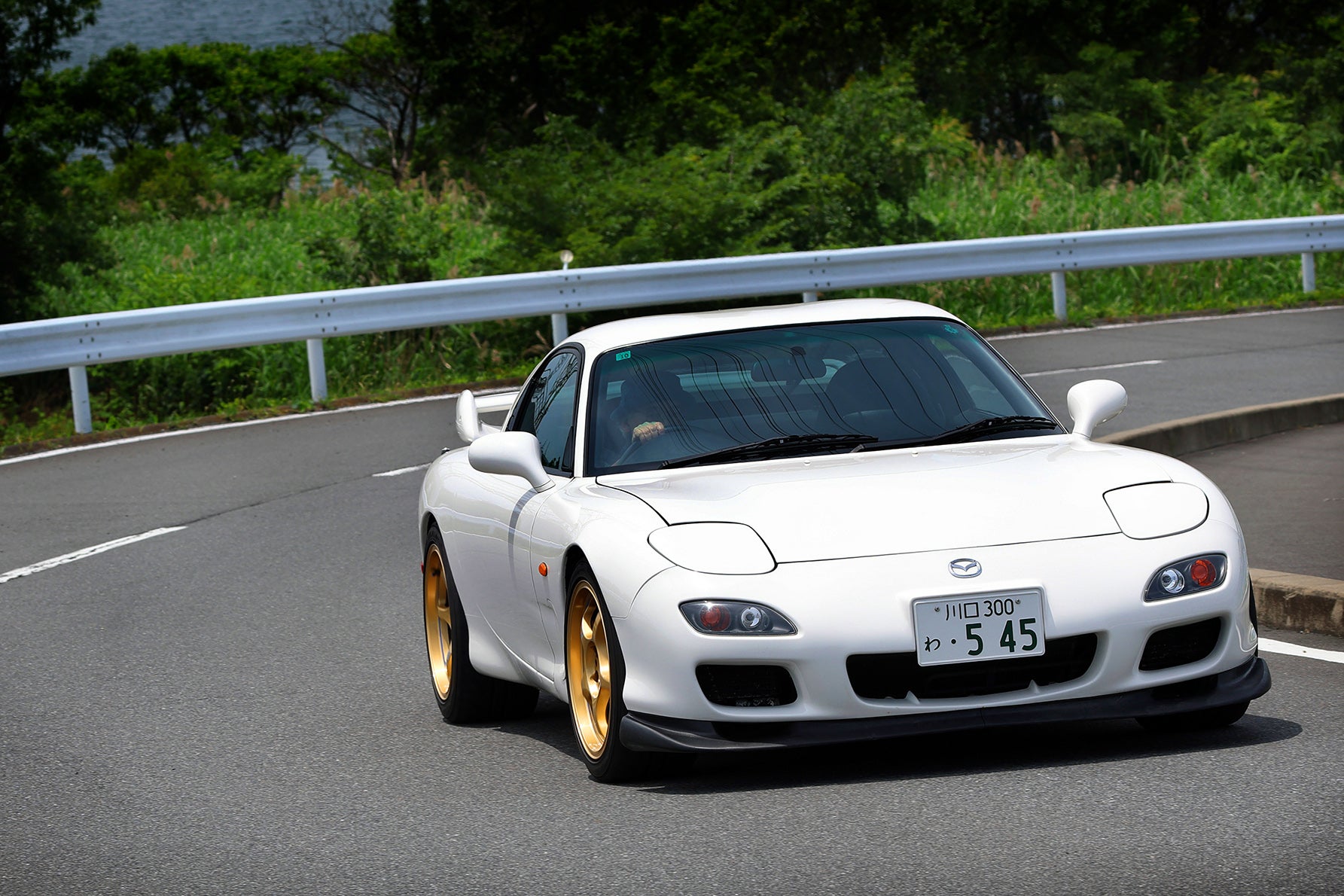 マツダ・RX-7（FD3S型）旧車レンタカー