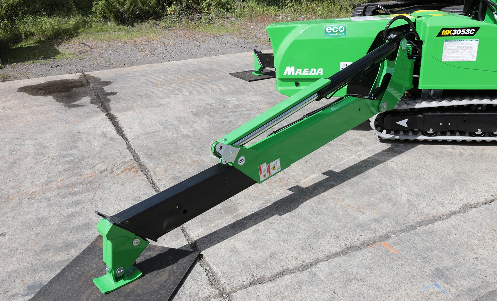 かにクレーンの最大の特徴となるアウトリガ（脚）の写真