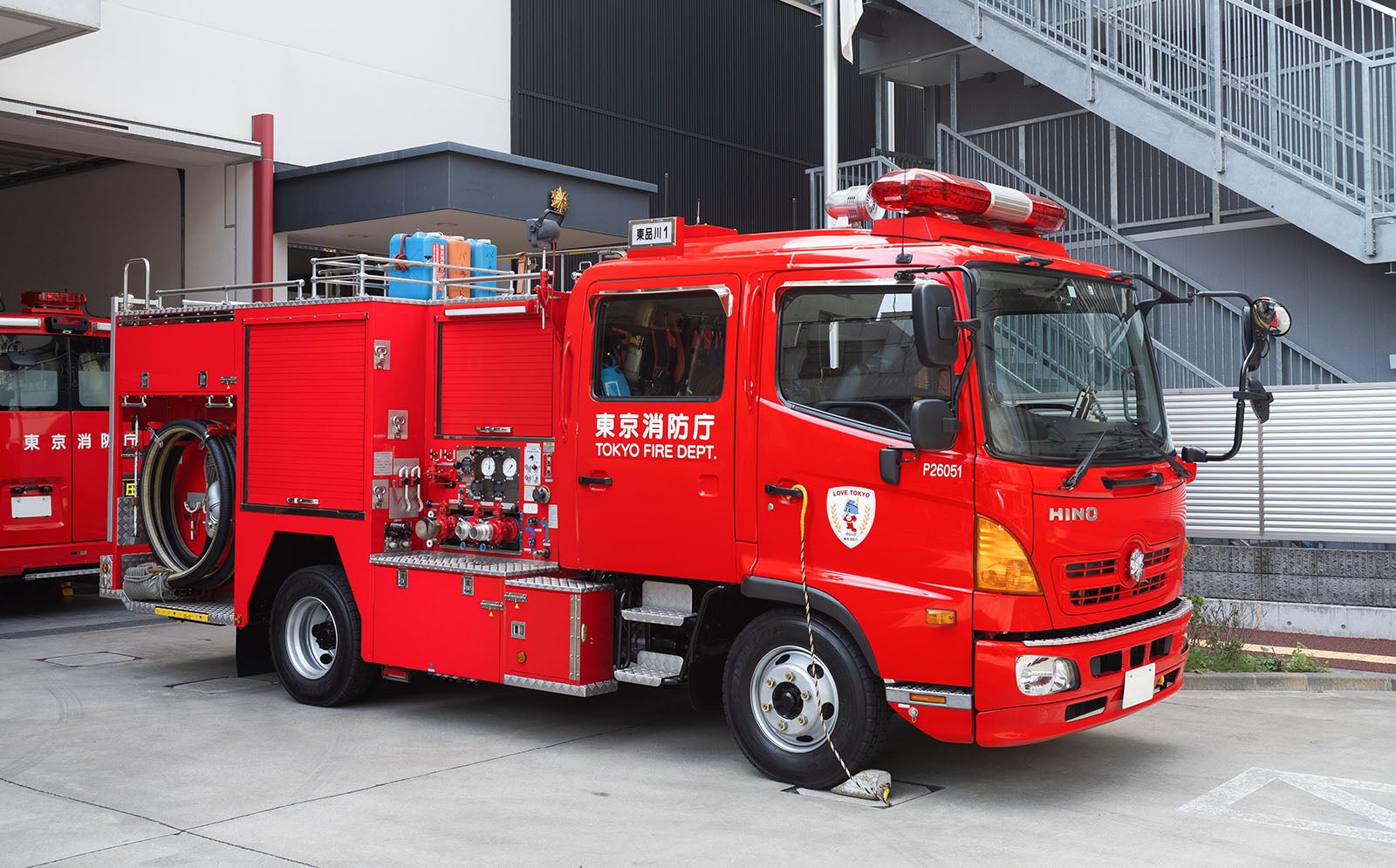 消防署に駐車している消防自動車