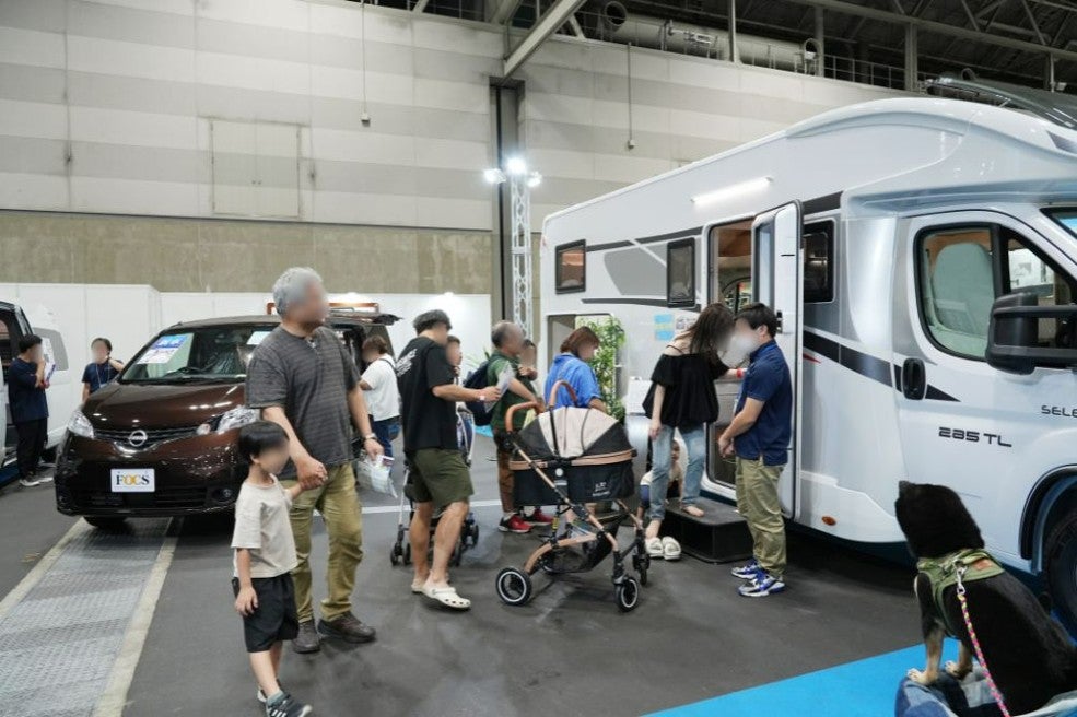 一部の展示は車内体験OK・2024年の様子（写真＝大阪キャンピングカーフェア2025）