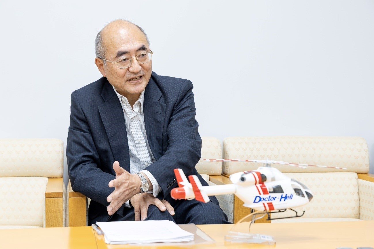 ドクターヘリについて説明する様子