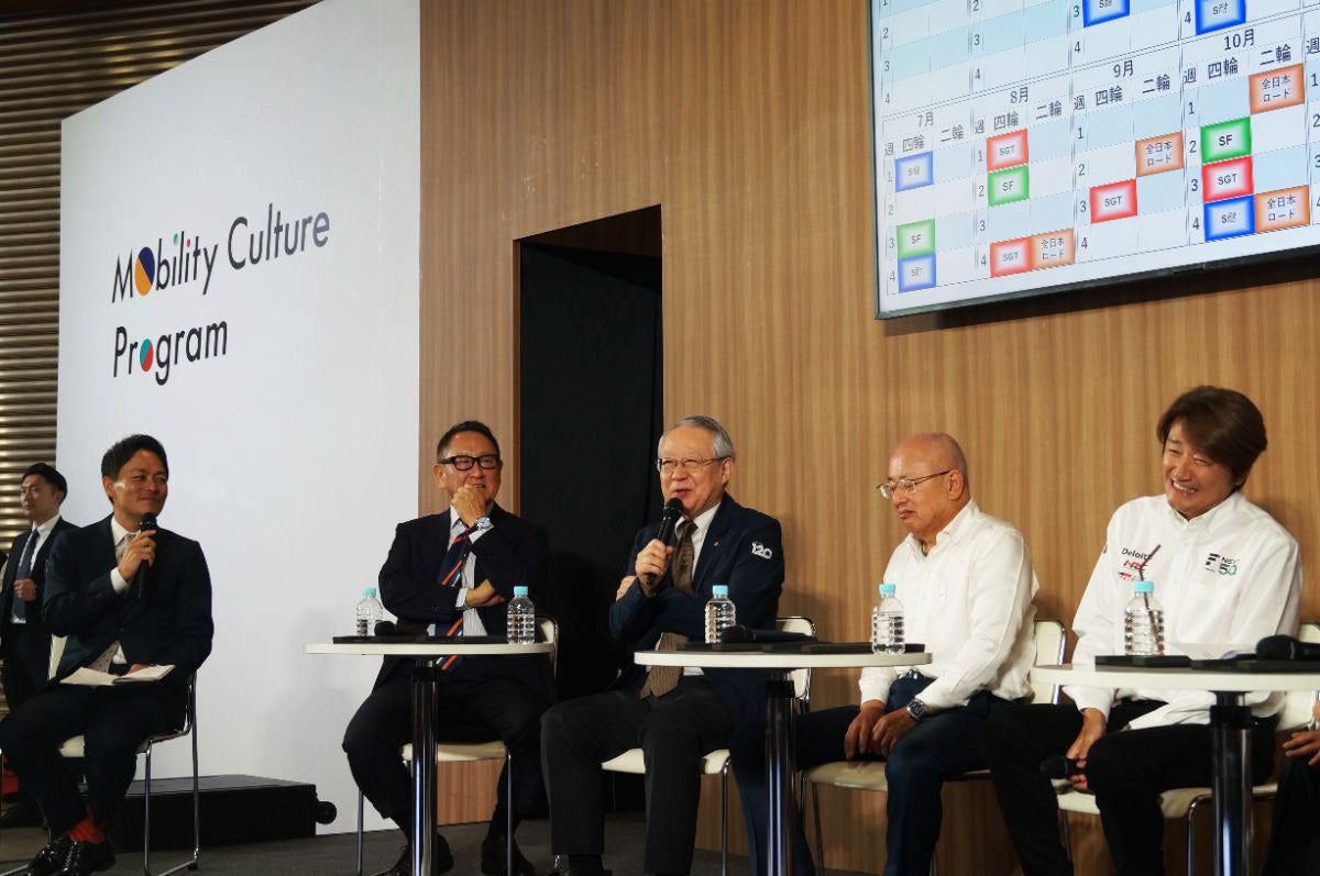 国内モータースポーツが抱える課題と、解決策が明らかになったトークショーとなった