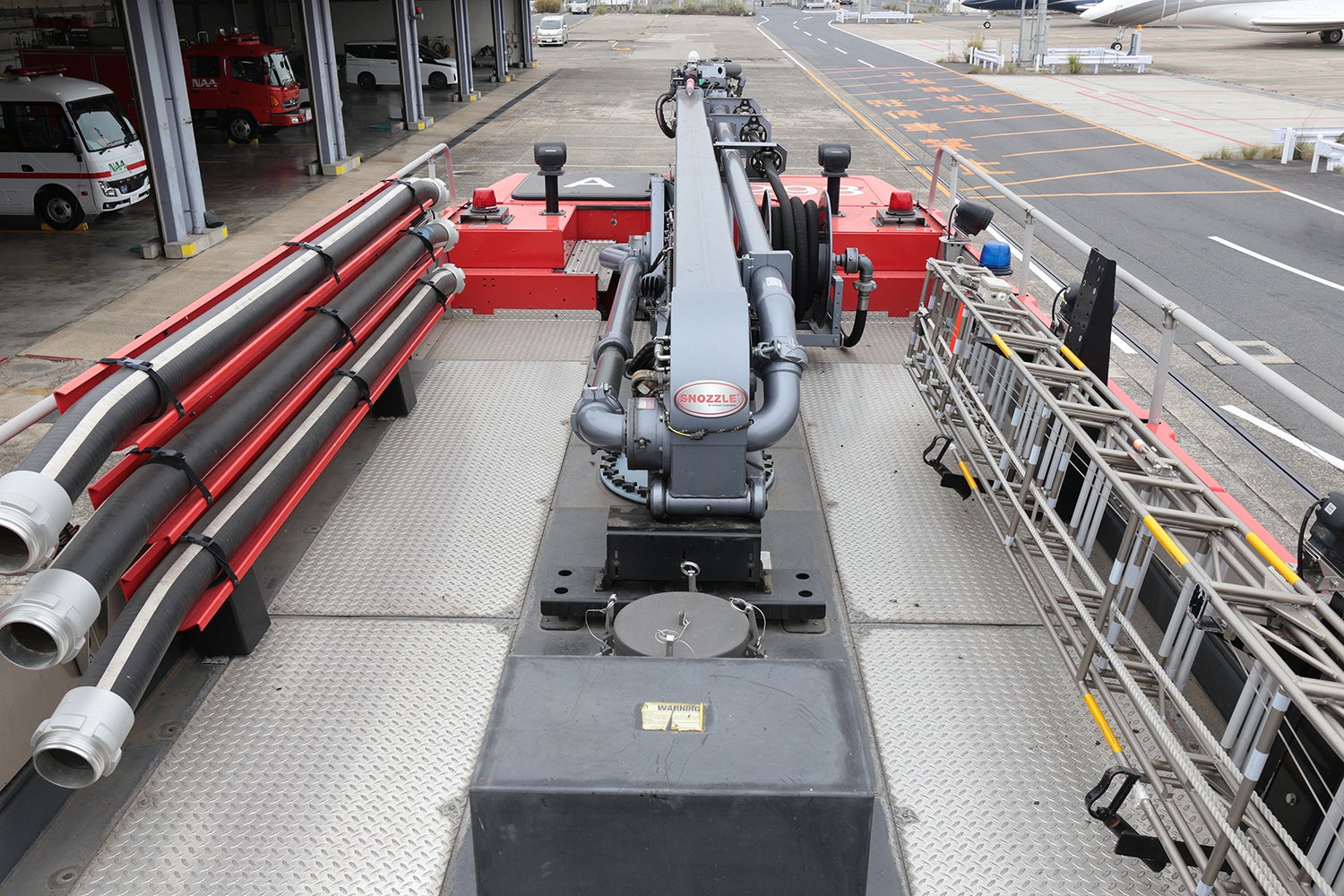 化学消防車のルーフ部分