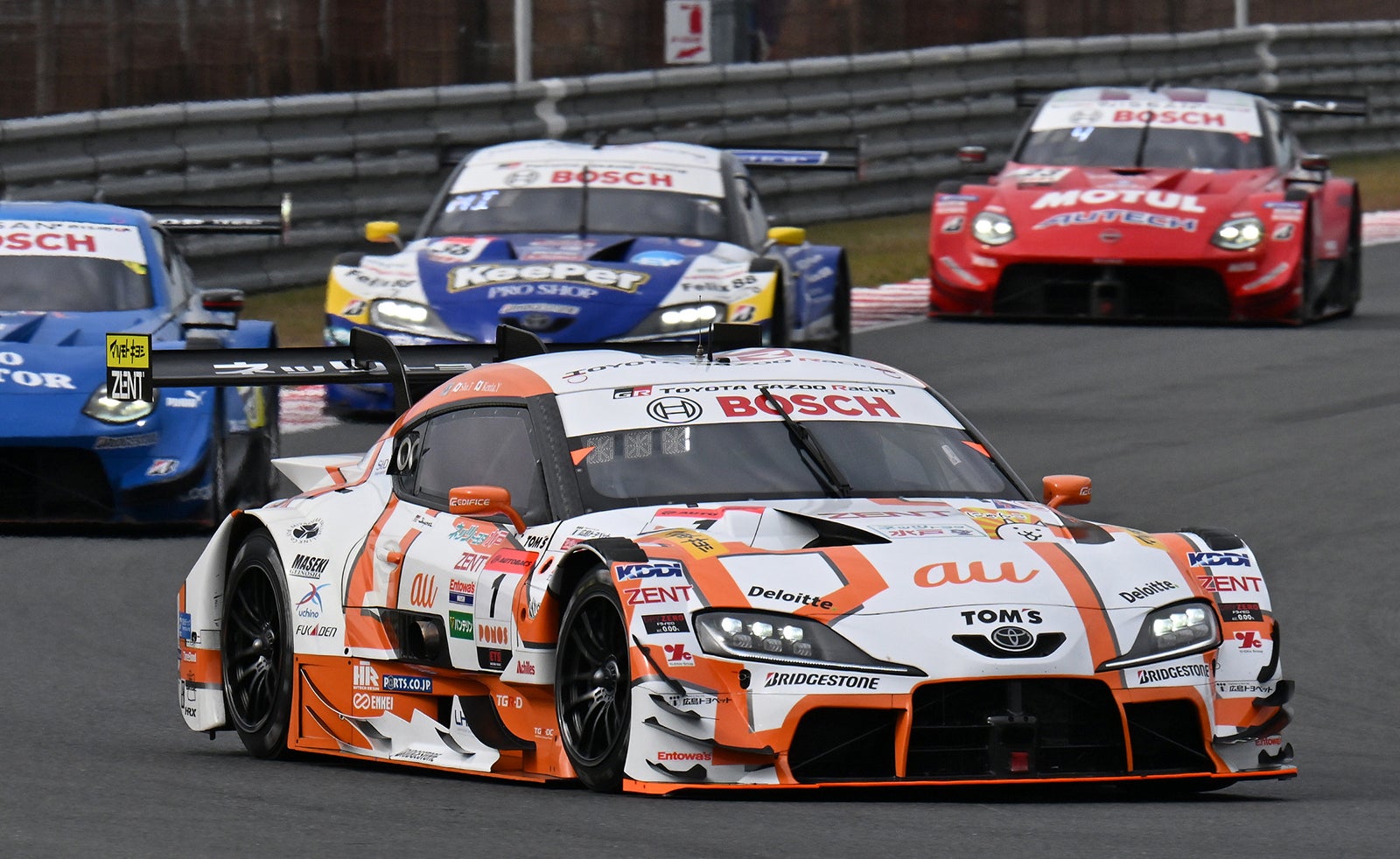 最終戦を優勝で飾り3連覇を達成したGT500のau TOM’S GR Supra