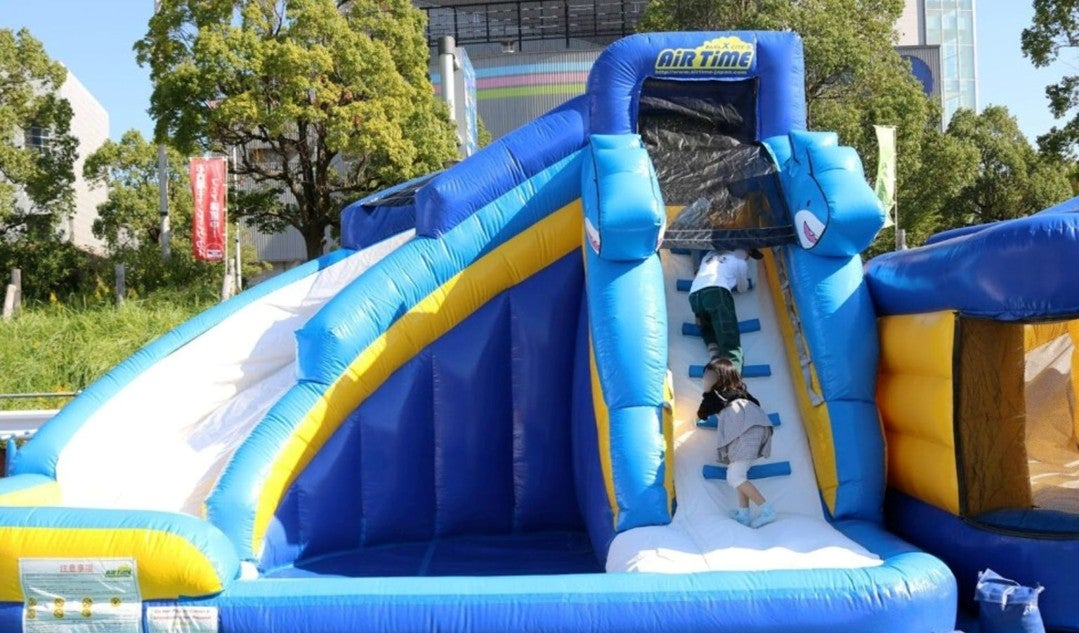 キッズ向けアトラクション「お台場キャンピングカーフェア2024」の様子（写真＝お台場キャンピングカーフェア実行委員会）