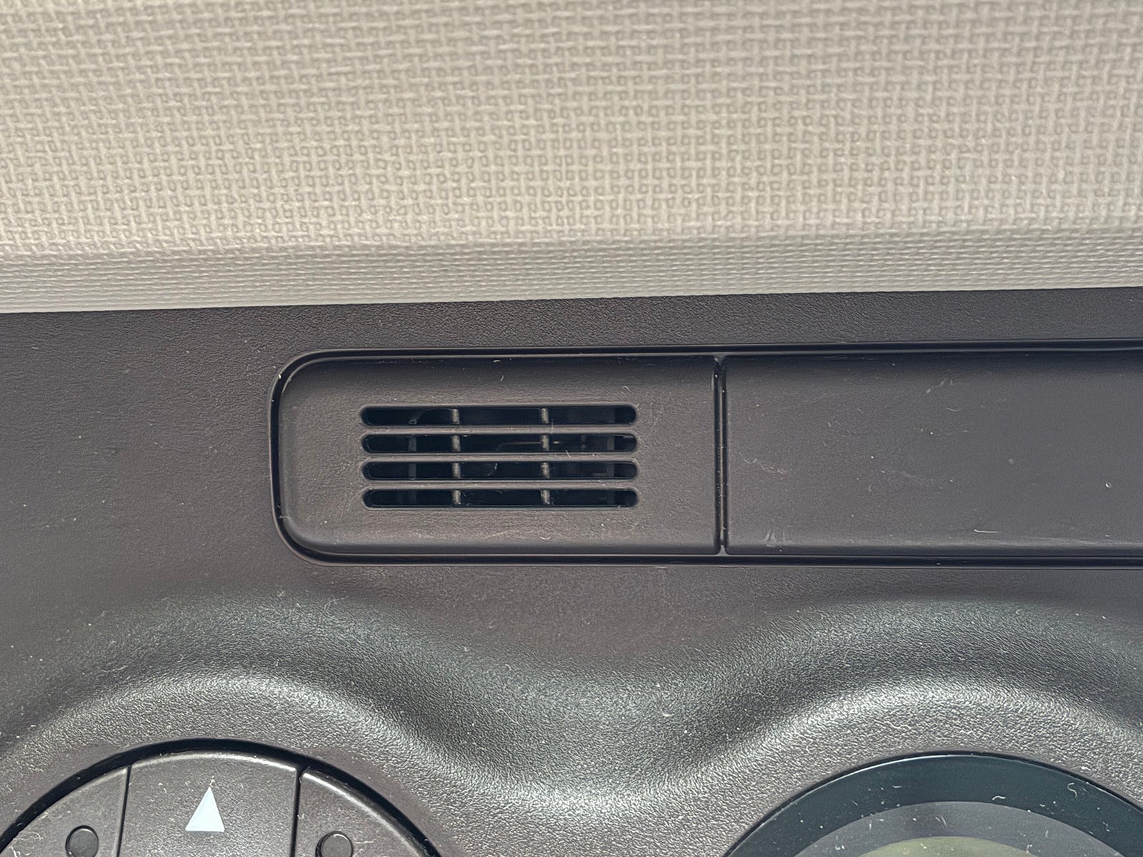 トヨタ・パッソの温度センサー設置場所