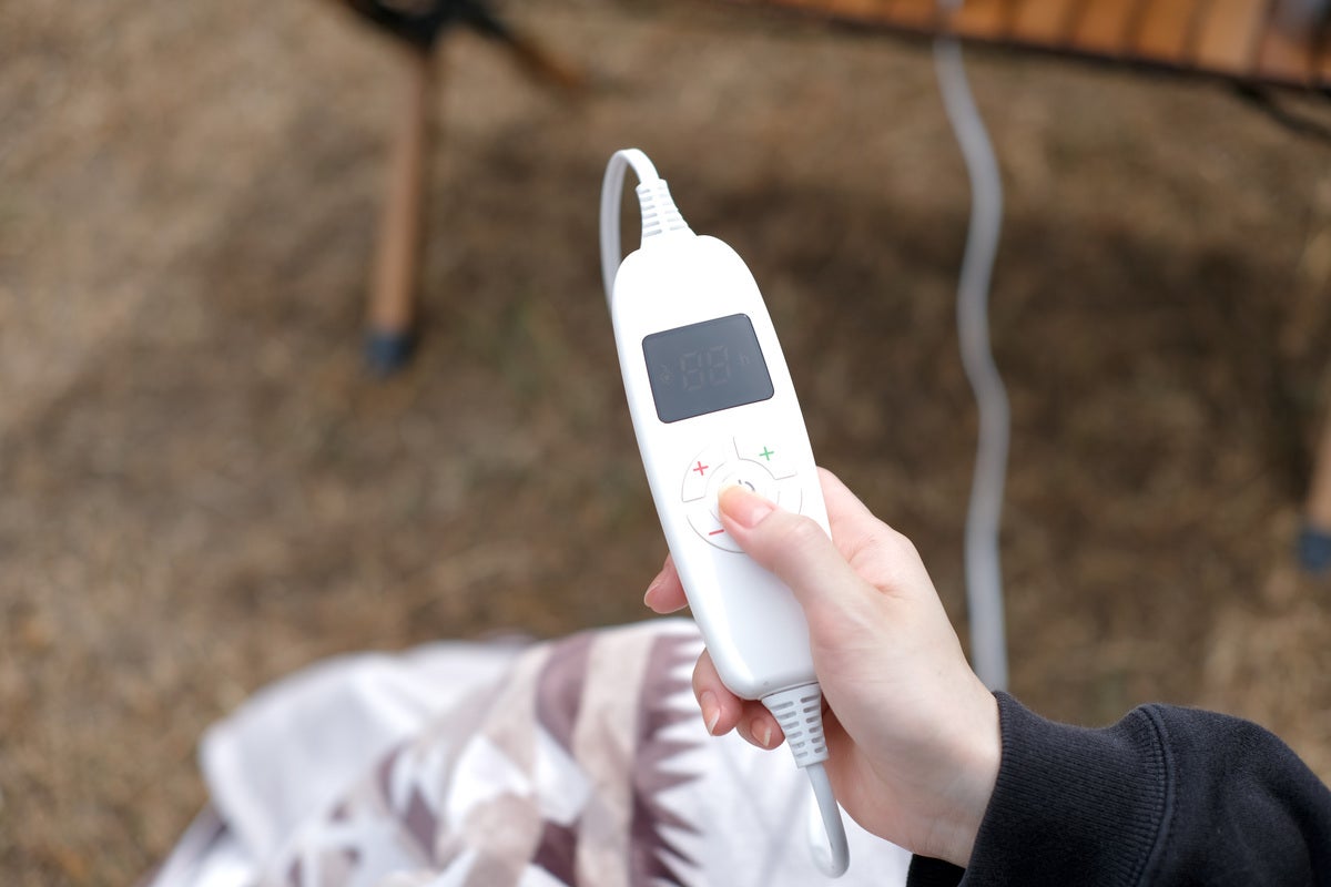 電熱ブランケットのコントローラー操作