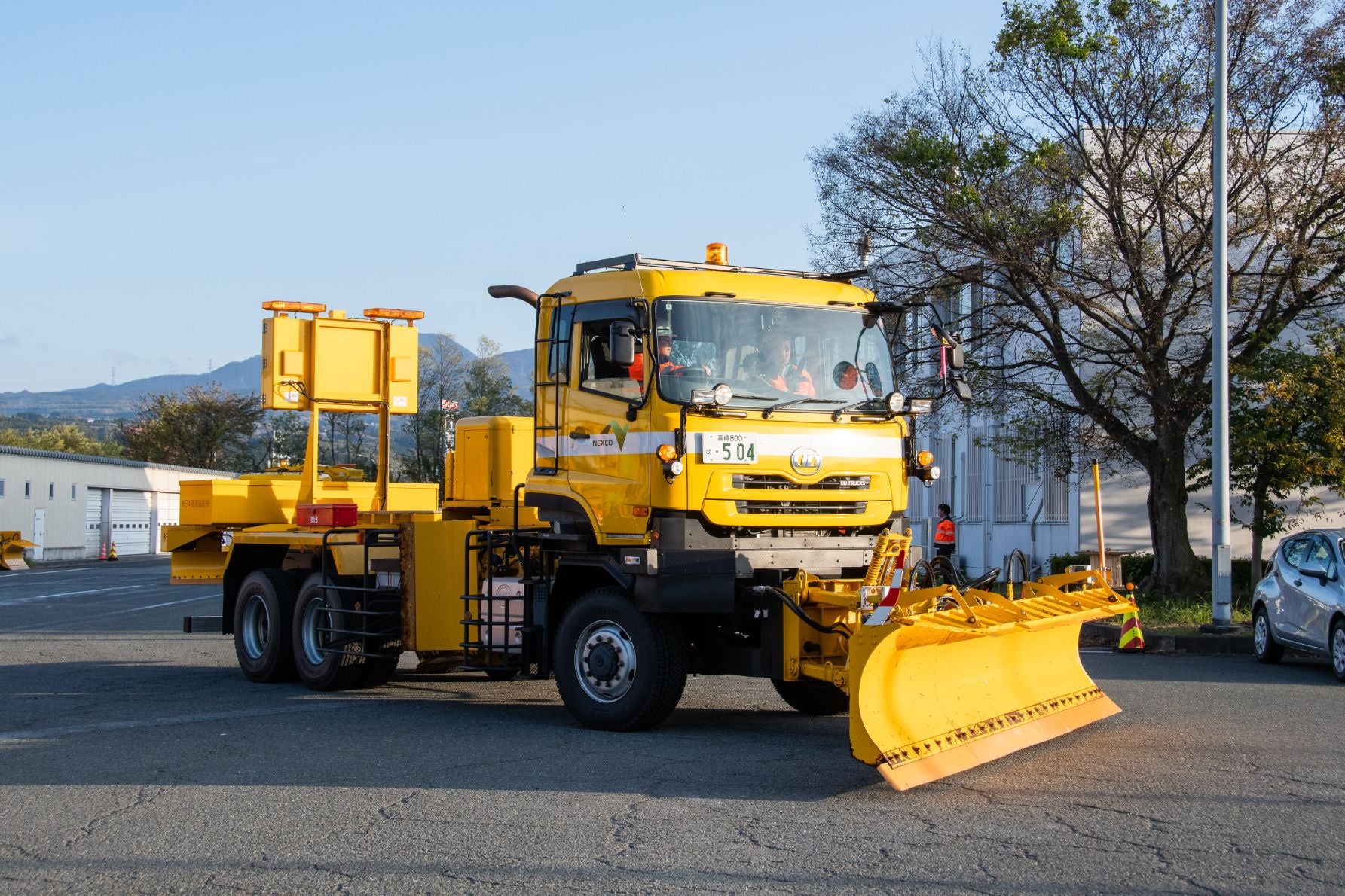 大型除雪トラック。除雪車についての豆知識も