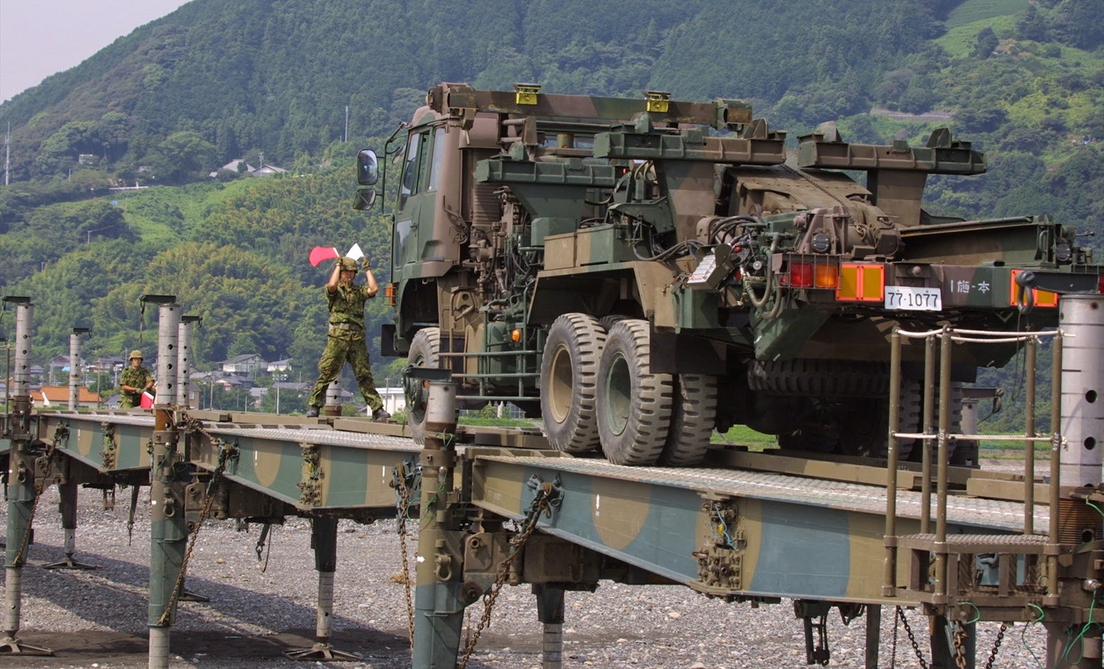 81式自走架柱橋の架設方法