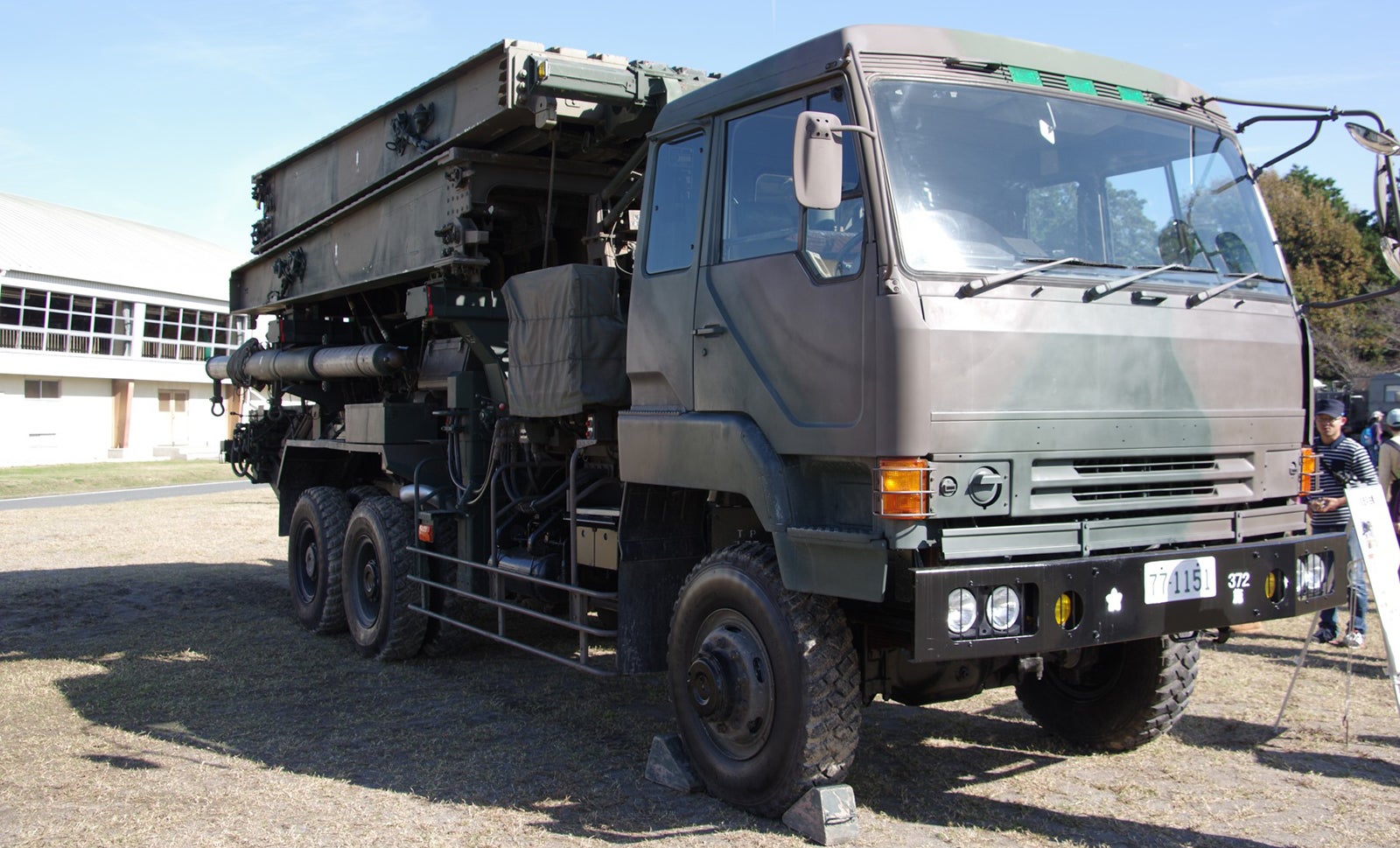 81式自走架柱橋のフロント外観写真