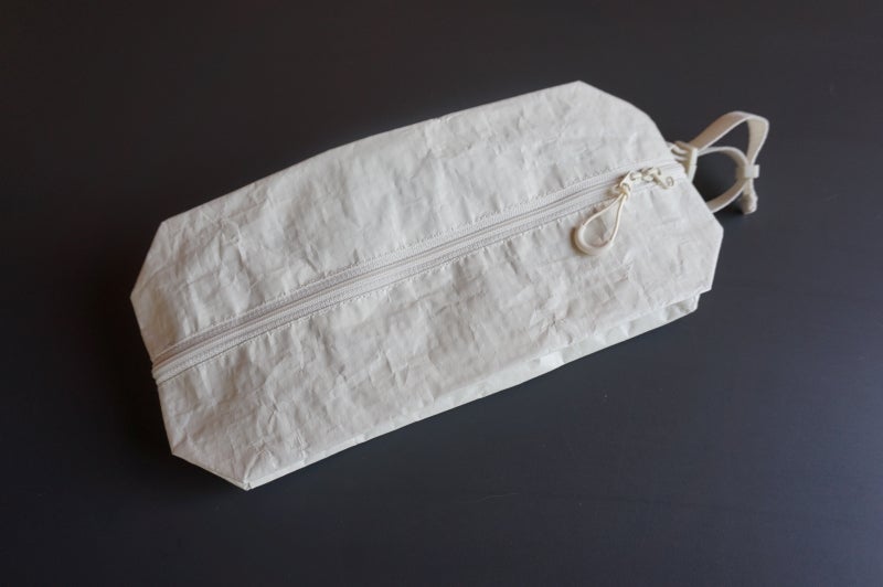 ポリエチレンシートケース（L） 約14×24×6.5㎝（税込599円）