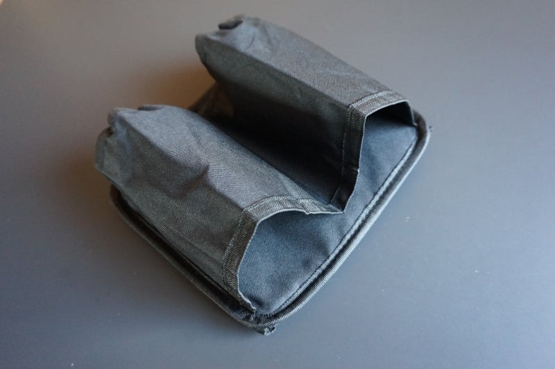 スーツケース用ボトルホルダー 18.5×6.5×20.5cm（税抜き300円）