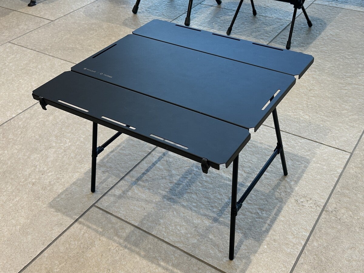 アウトドアテーブル展開