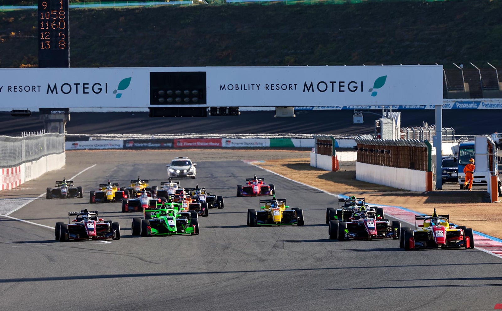 2025年の最終ラウンドのレーススタートシーン