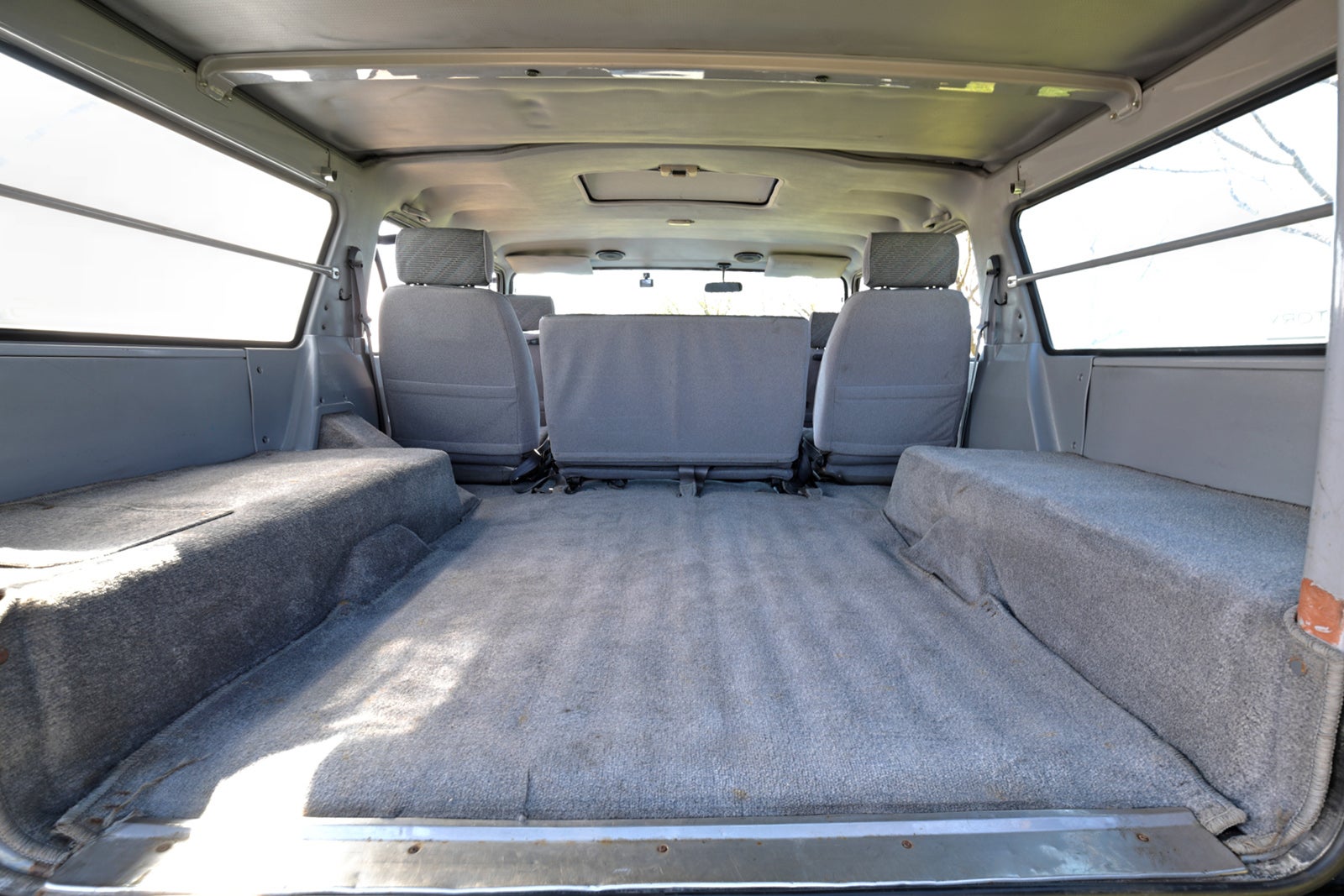 メガクルーザーのラゲッジスペース