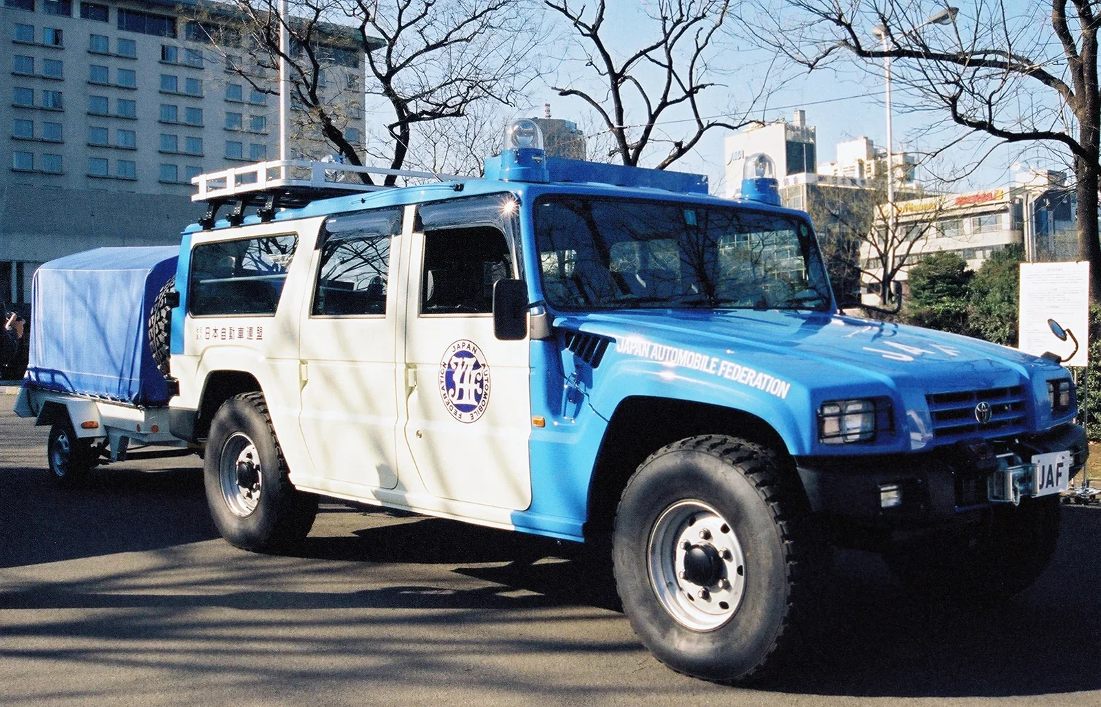 JAFが配備した、メガクルーザーのロードサービスカー