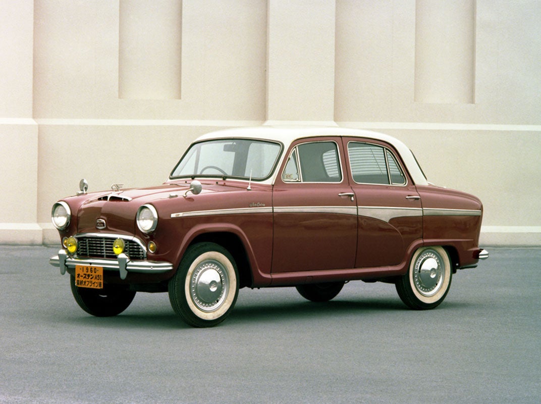 A50は英国仕様だけでなく日本生産車も2トーンカラーを設定。オースチンのノックダウン生産は、最新の乗用車技術の吸収だけでなく、2トーンカラーなどの最新ファッションの吸収にも役立った