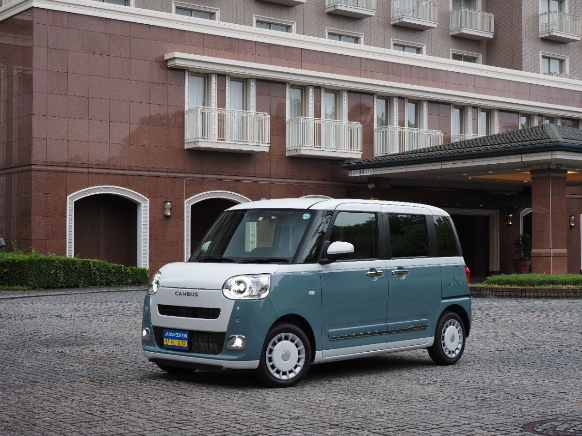 ダイハツ・ムーヴキャンバスのストライプス・シリーズ、フロントからの画像