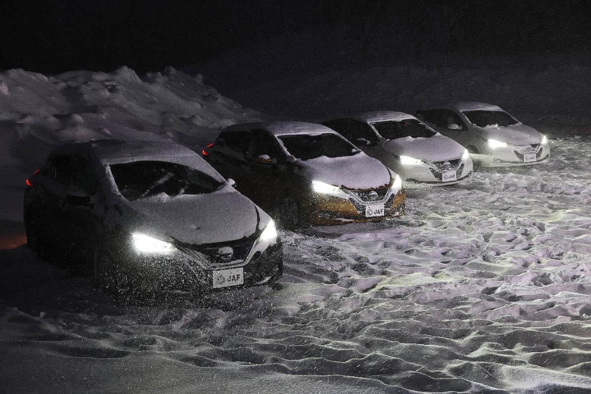 大雪で立ち往生したら？EVの車内で寒さをしのぐ方法と消費電力を検証】キービジュアル