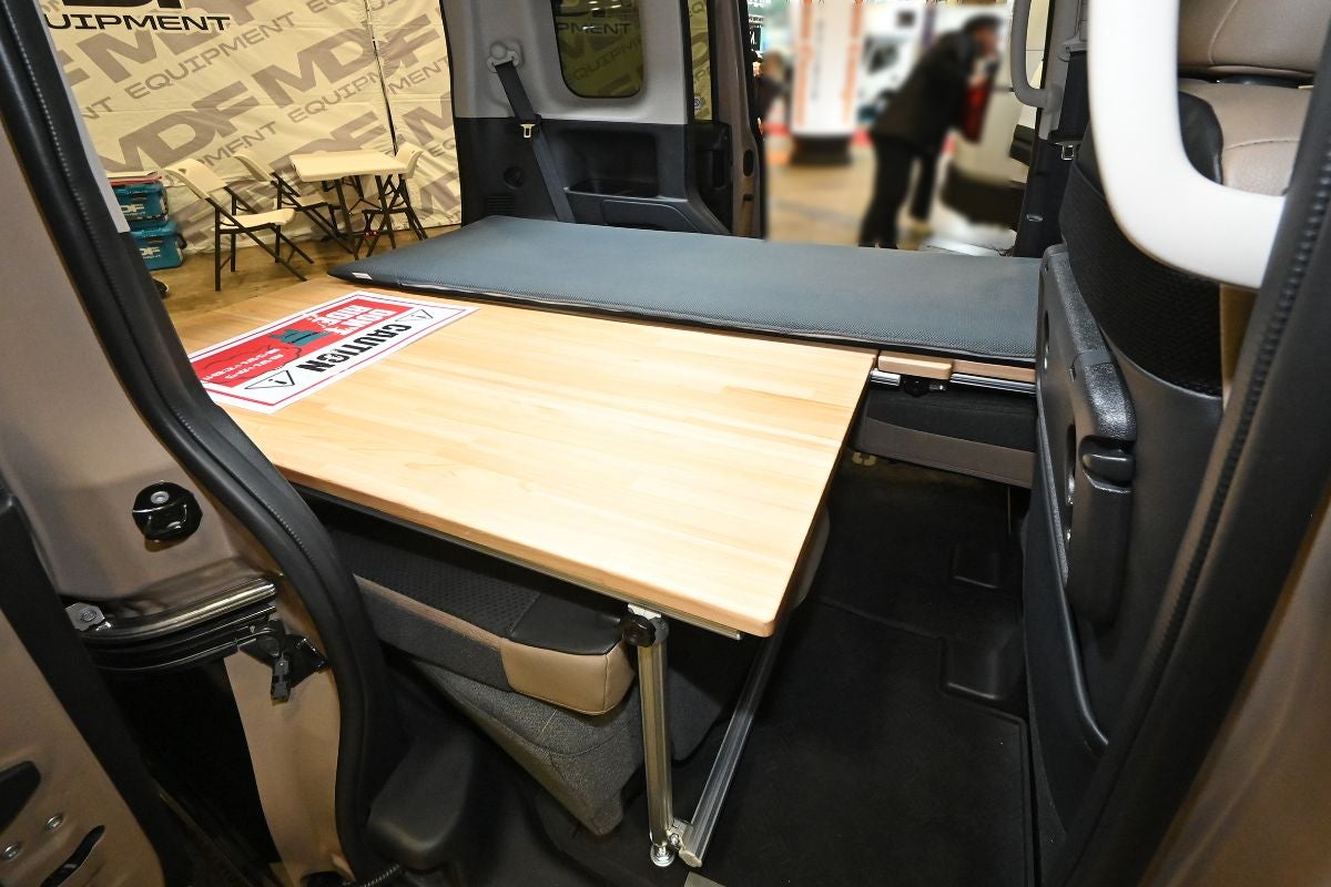 デリカミニM:POPのオプションベッドキット