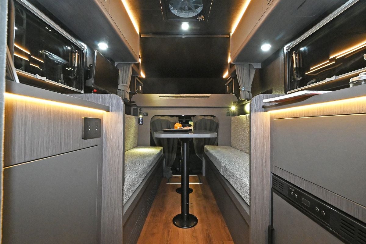 カタナミニ室内