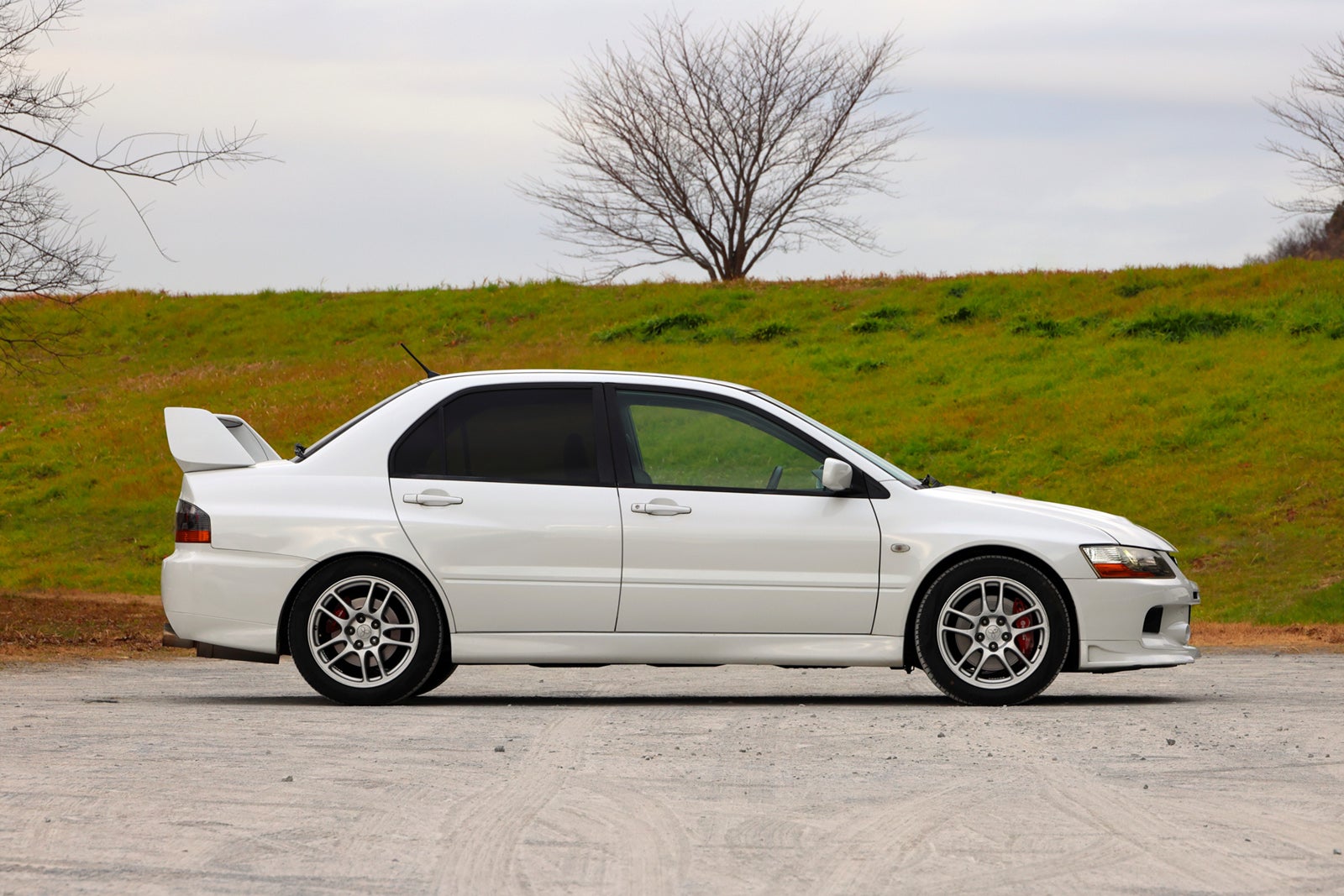 三菱ランサーエボリューションⅨ MRのサイドシルエット