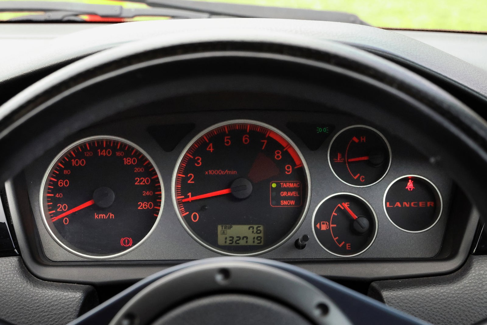 三菱ランサーエボリューションⅨ MRのメーターパネル