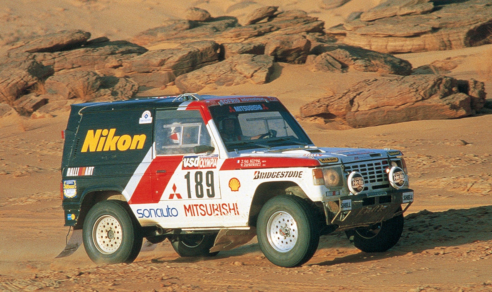 ダカール・ラリーで活躍した初代パジェロ